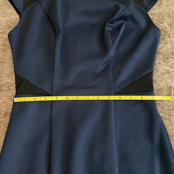 Guess Navy Blue Cap Sleeve Bodycon Dress with Black Mesh Panels Size 4 - Picture 10 of 12